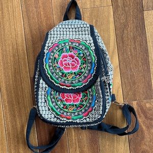 Beautiful handmade purse & backpack from Mexico 🌸